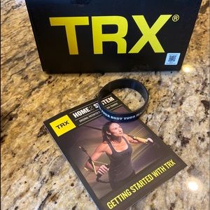 ⚫️🟡TRX SALE!!🟡⚫️ like brand new still with tags.